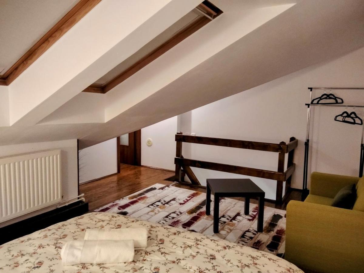 Lovely Central Apartment Brasov Exterior photo